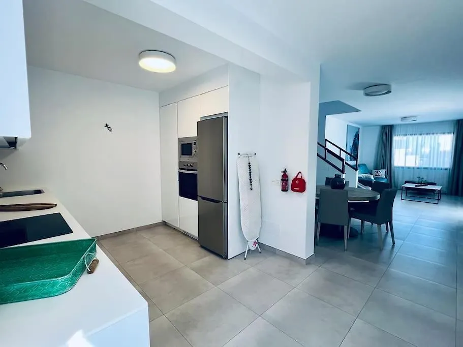 Fashion Villa Iriome بلايا بلانكا 0*,  إسبانيا