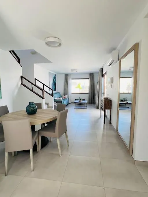 Fashion Villa Iriome بلايا بلانكا إسبانيا